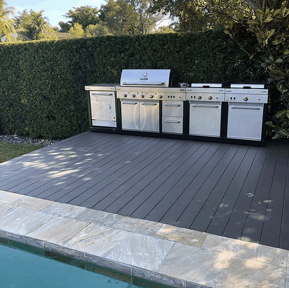 Small outdoor deck and kitchen