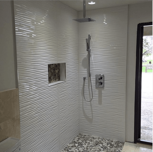 Custom shower with niche